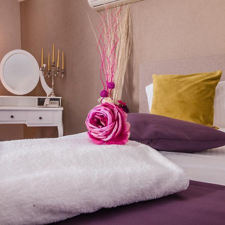 Hotel Ideal Podgorica Bagian luar foto
