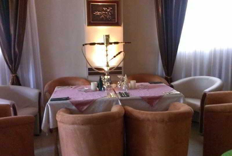 Hotel Ideal Podgorica Bagian luar foto