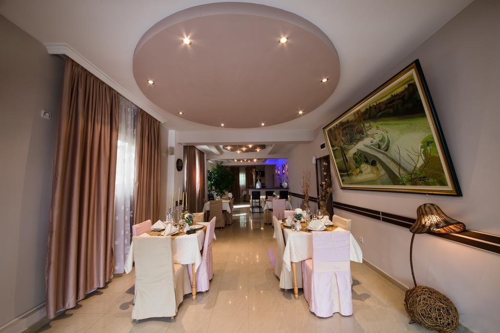 Hotel Ideal Podgorica Bagian luar foto