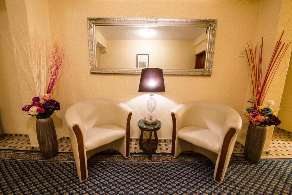 Hotel Ideal Podgorica Bagian luar foto